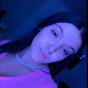 Meet your Posher, Alexia